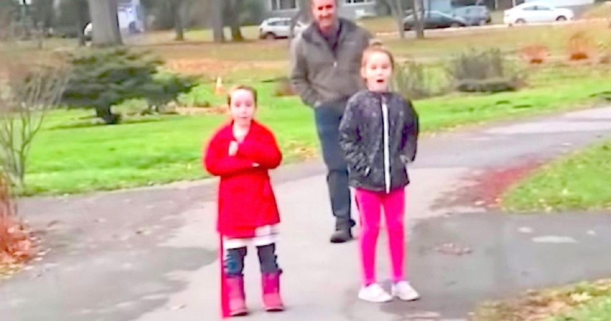 2 Girls Cried For A Dog In Kill Shelter & Don’t Know Mom Has Adopted The Same Dog 2 Girls Cried For A Dog In Kill Shelter & Don’t Know Mom Has Adopted The Same Dog